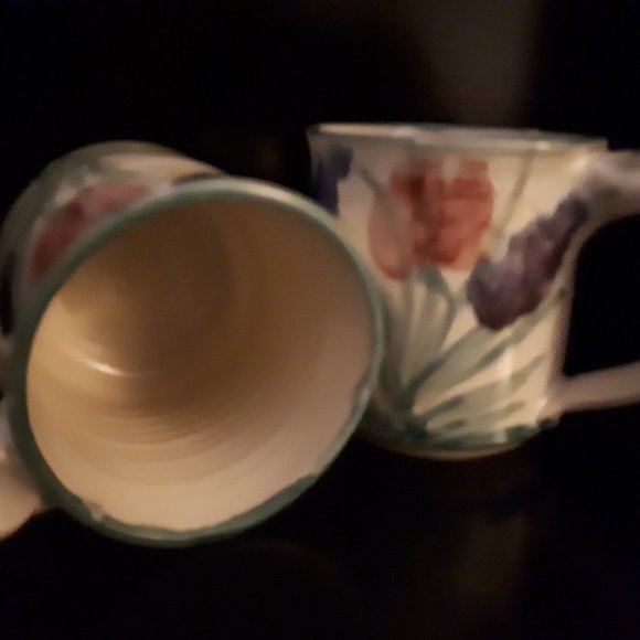 Two Wheel Thrown Mugs - Signed - Picture 6 of 6